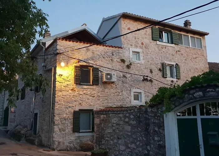 Stonehouse On The Hill Tatil Evi Murter