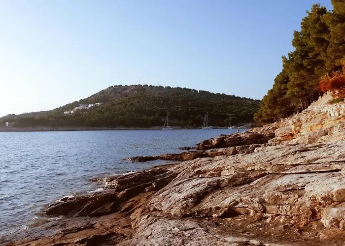 Stonehouse On The Hill *