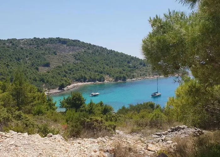 Stonehouse On The Hill *