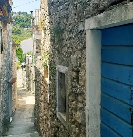 Stonehouse On The Hill Murter