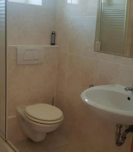 Stonehouse On The Hill Муртер